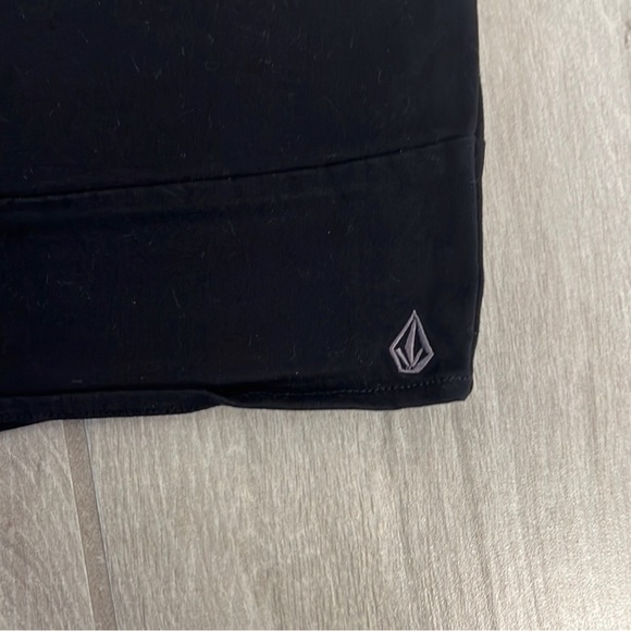 Volcom Black Skirt Size 5 - Picture 2 of 5